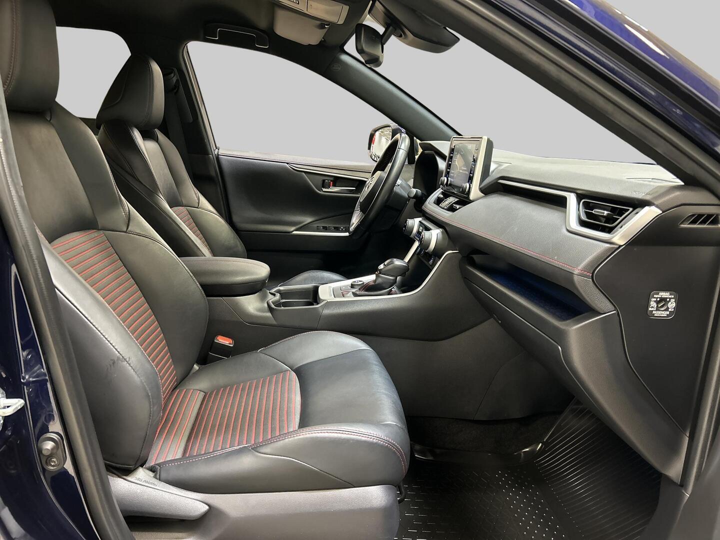 TOYOTA RAV4 PLUG-IN 2021