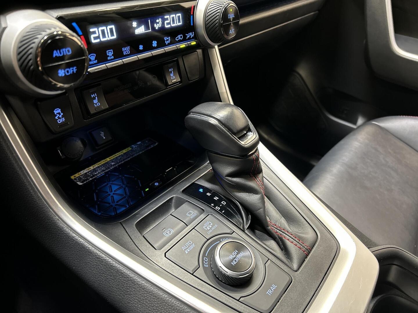 TOYOTA RAV4 PLUG-IN 2021