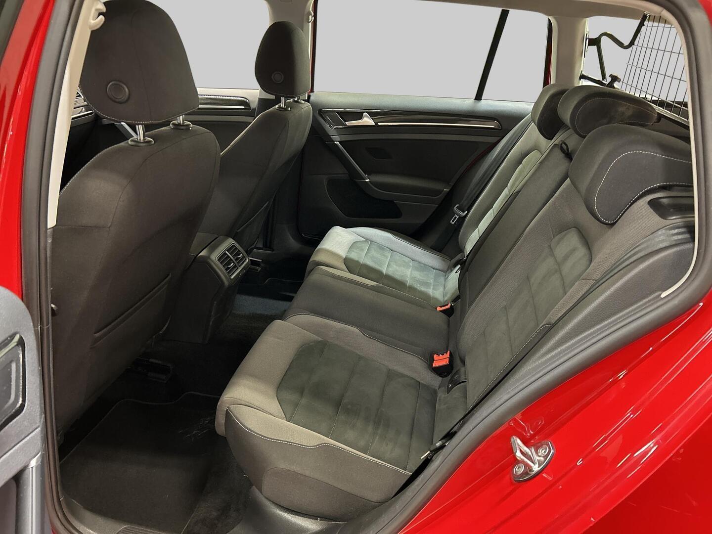 VOLKSWAGEN Golf 2020
