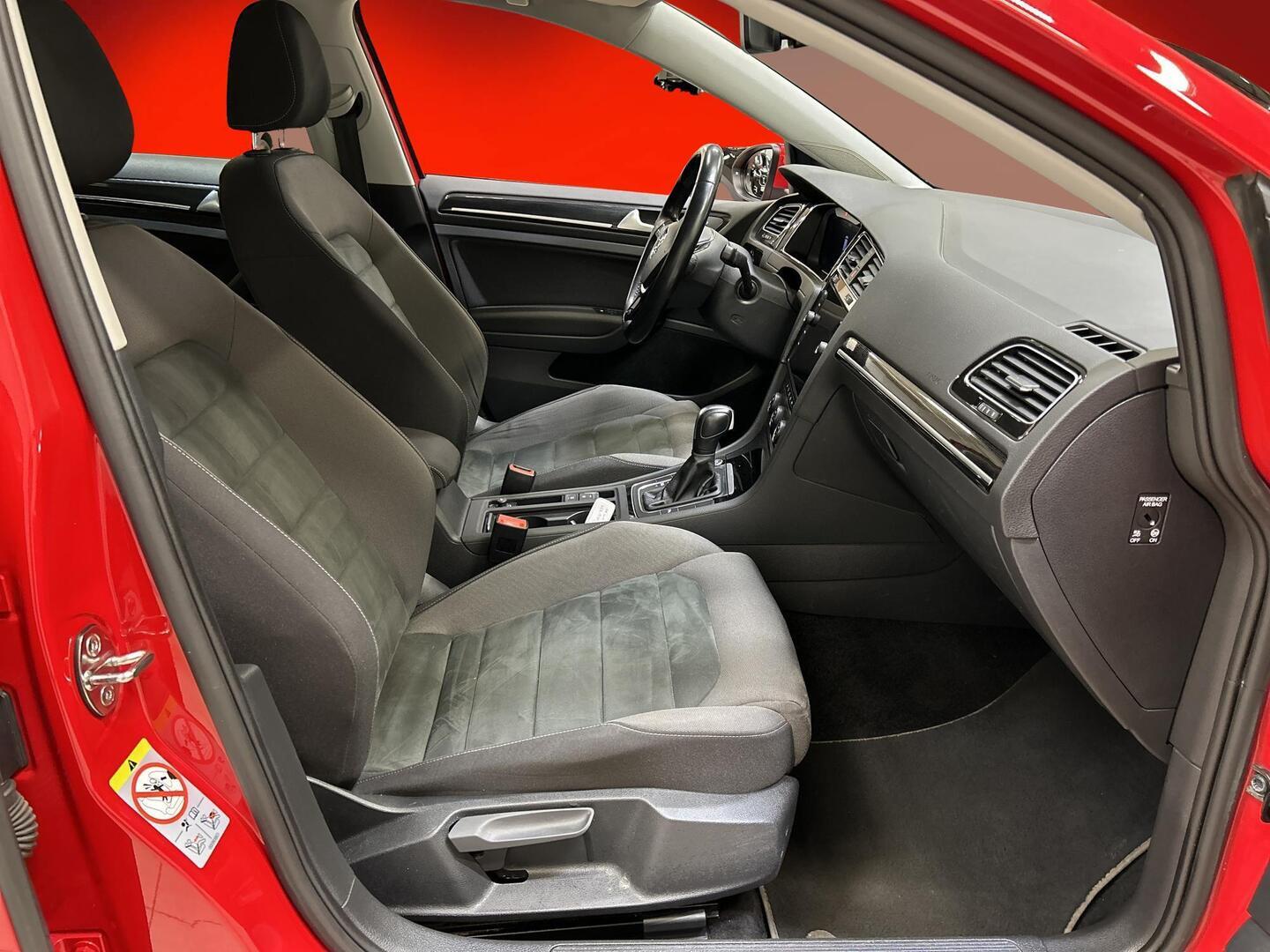 VOLKSWAGEN Golf 2020