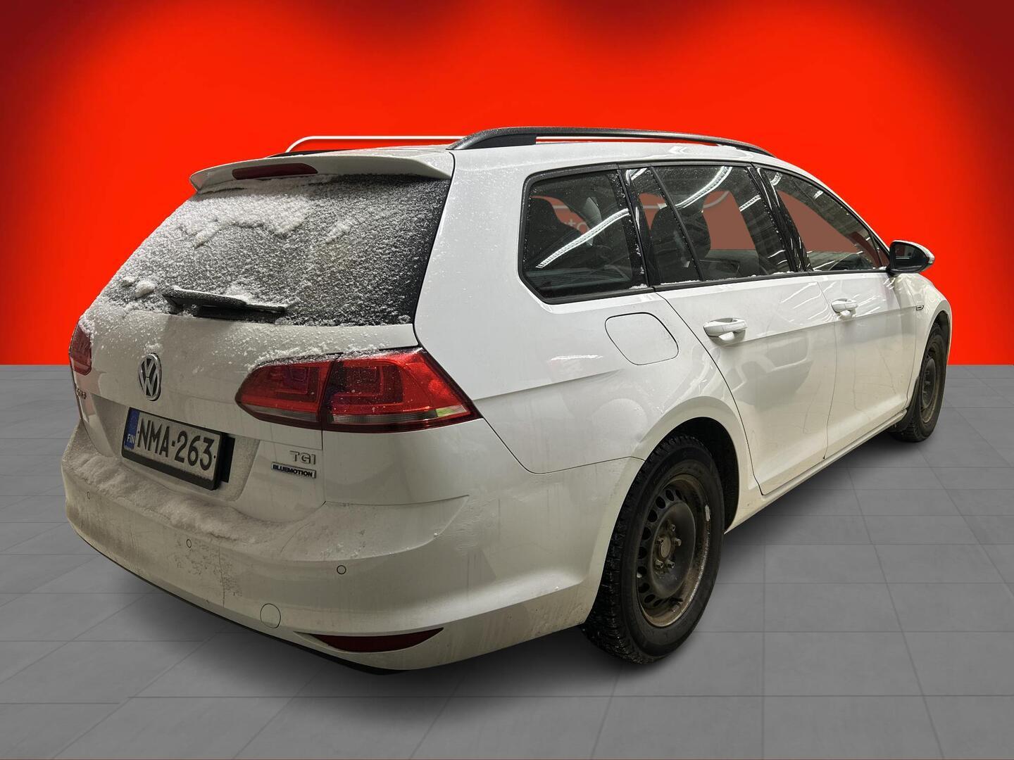 VOLKSWAGEN Golf 2015