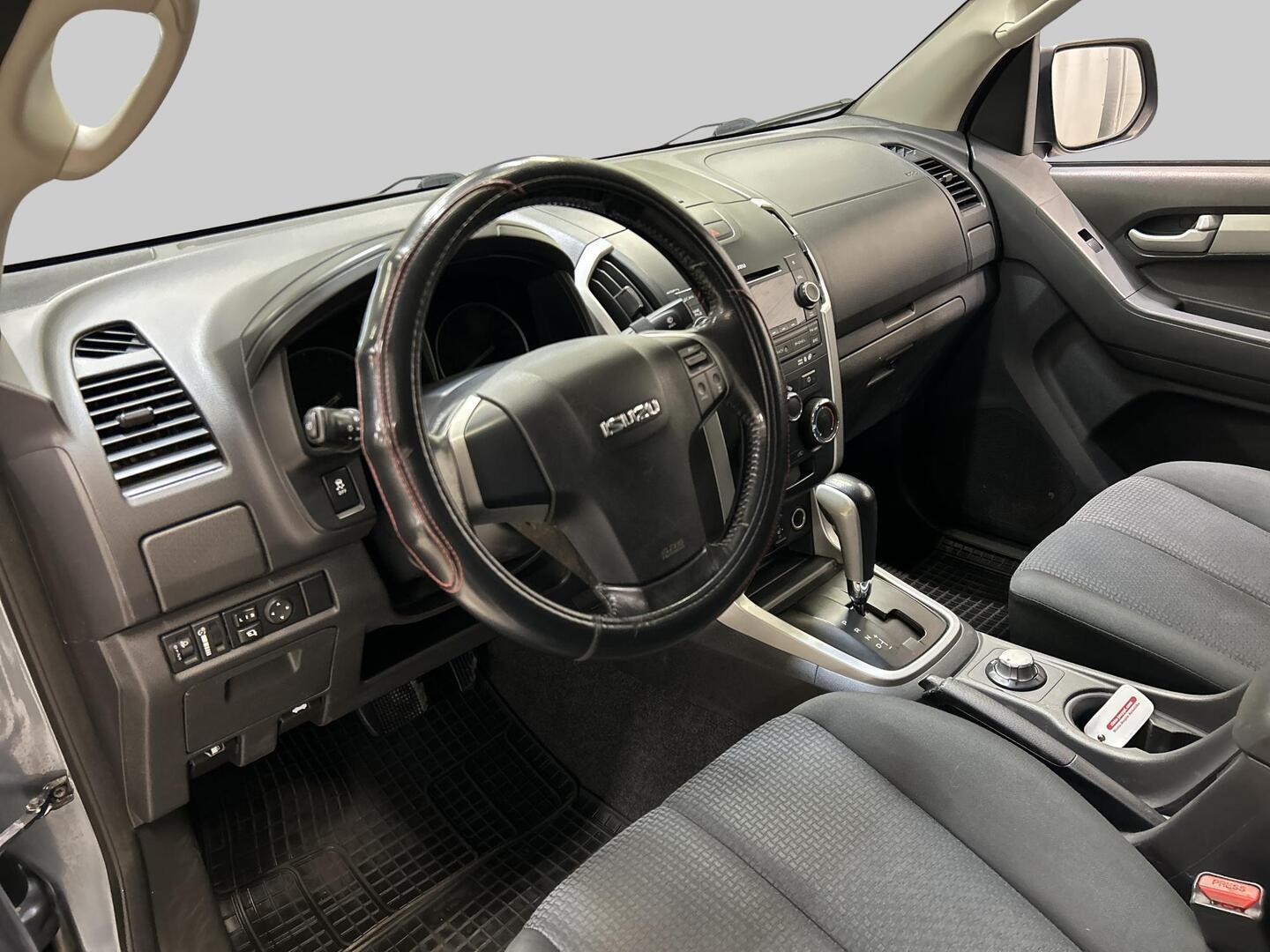 ISUZU D-Max 2013