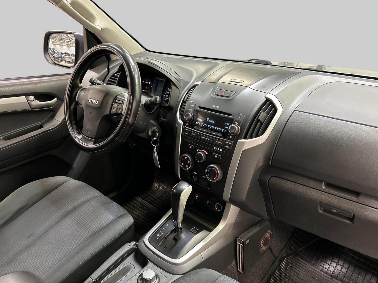 ISUZU D-Max 2013