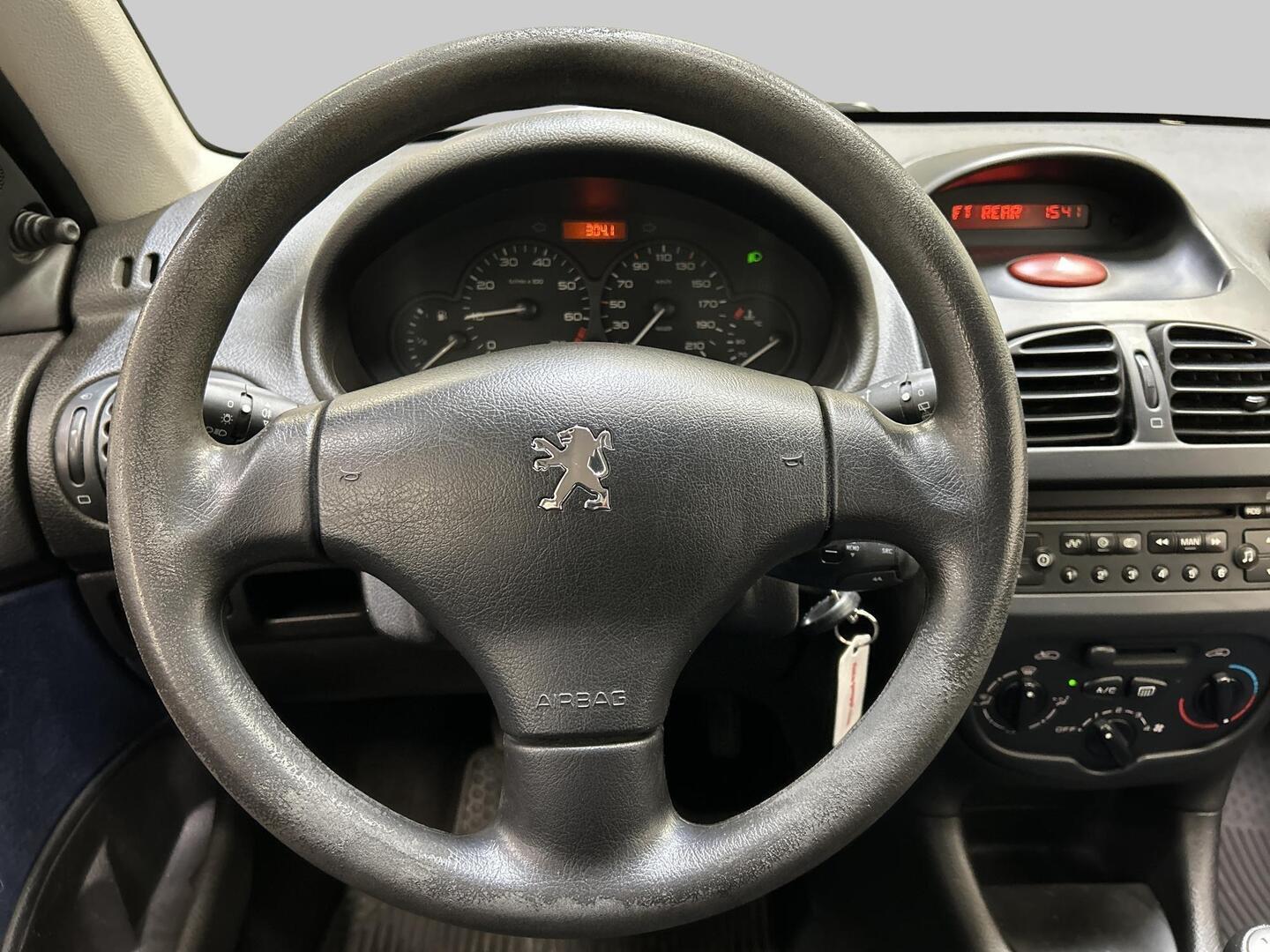 PEUGEOT 206 2004