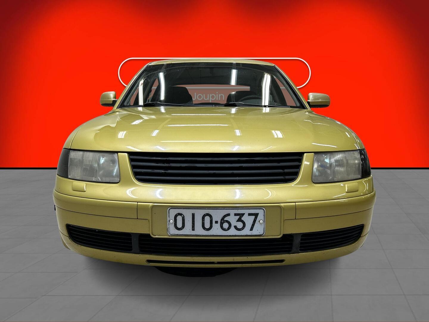 VOLKSWAGEN Passat 1998