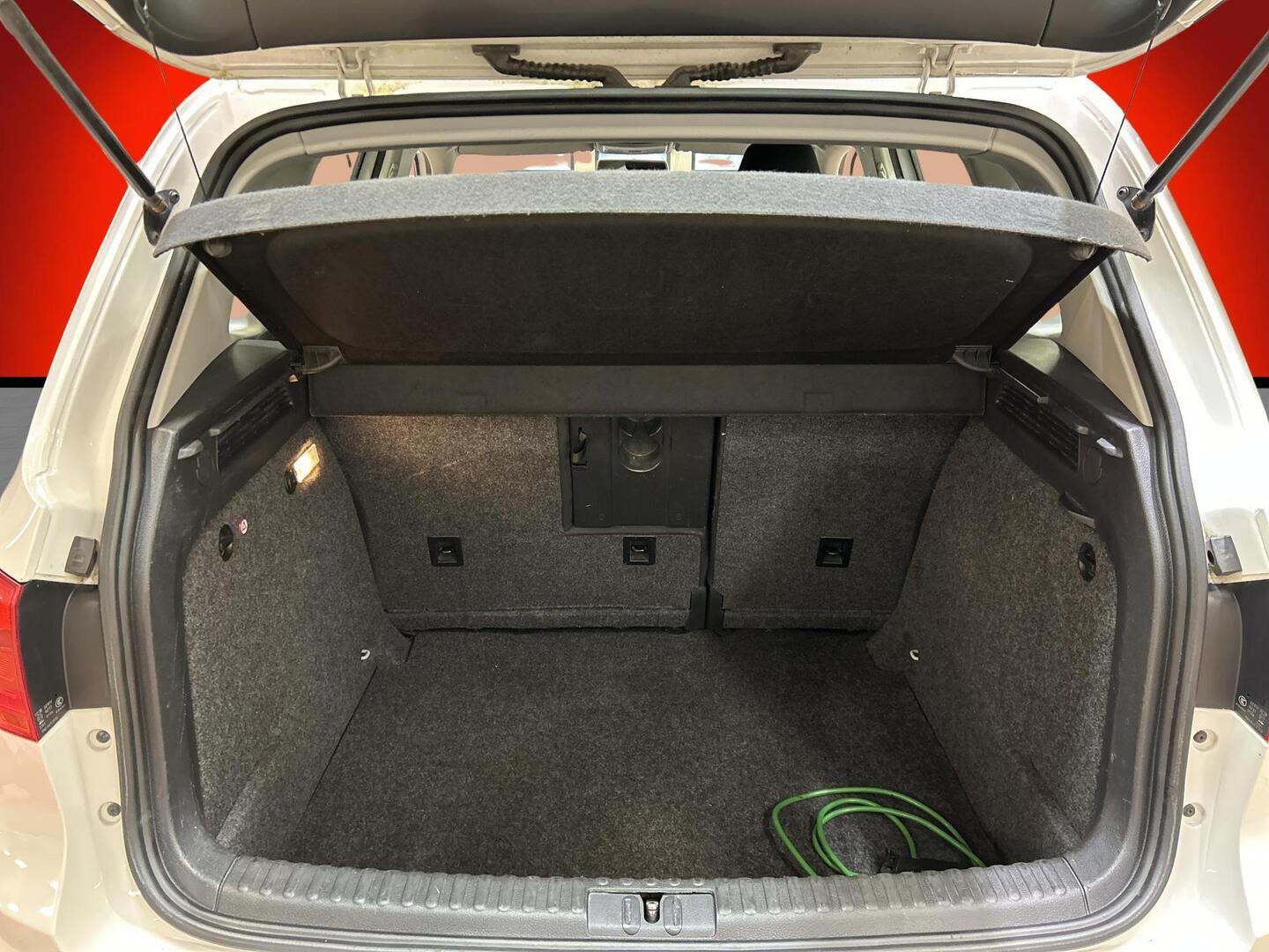 VOLKSWAGEN Tiguan 2013