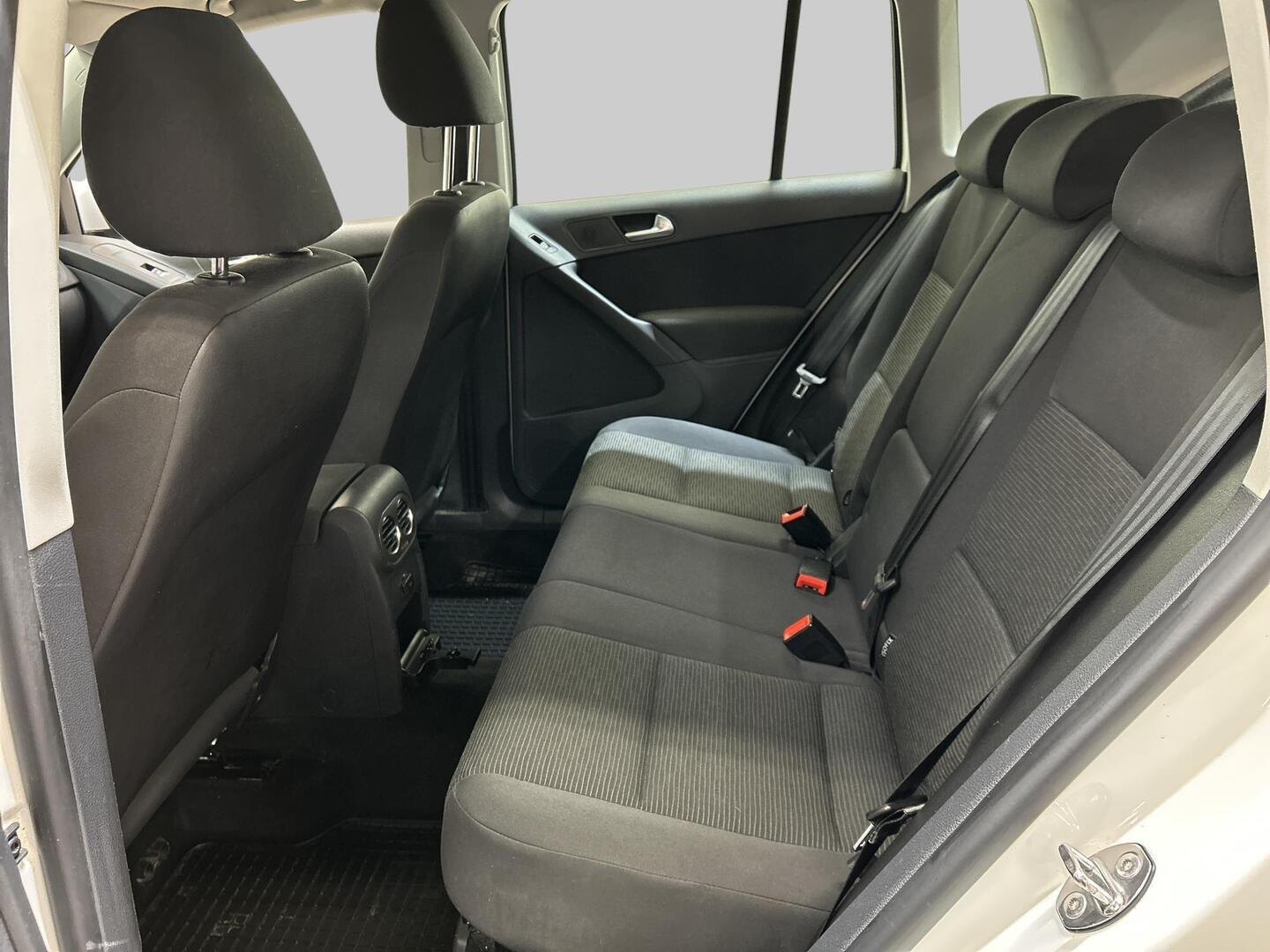 VOLKSWAGEN Tiguan 2013