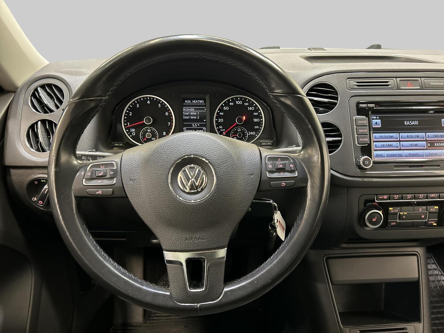 VOLKSWAGEN Tiguan 2013