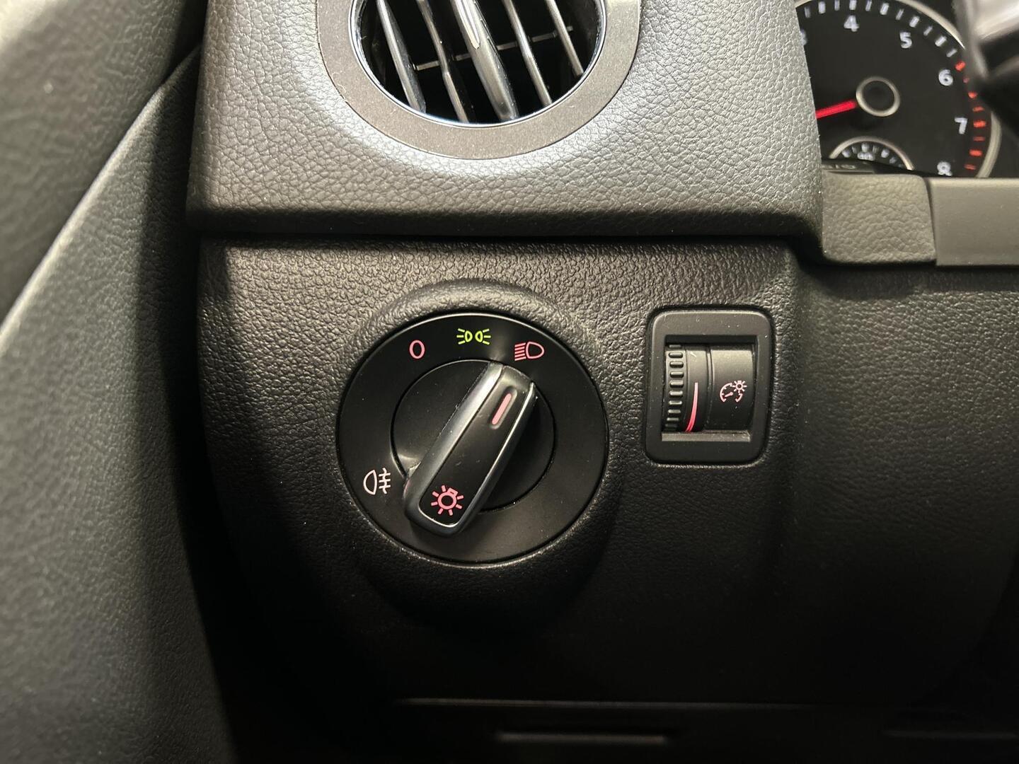 VOLKSWAGEN Tiguan 2013