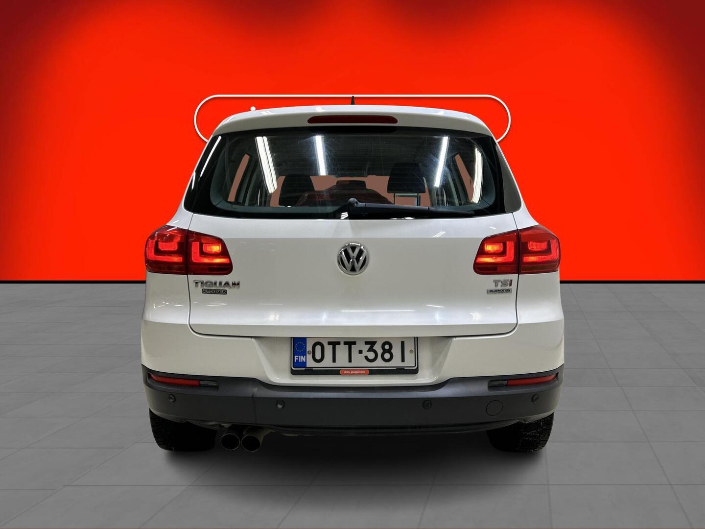 VOLKSWAGEN Tiguan 2013