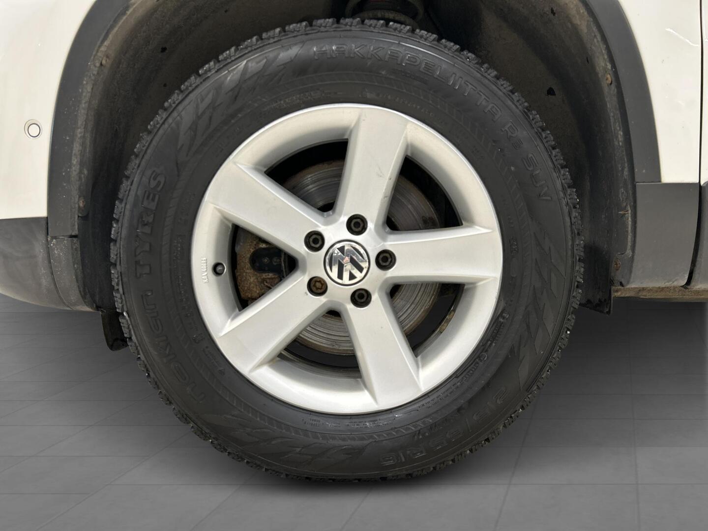 VOLKSWAGEN Tiguan 2013