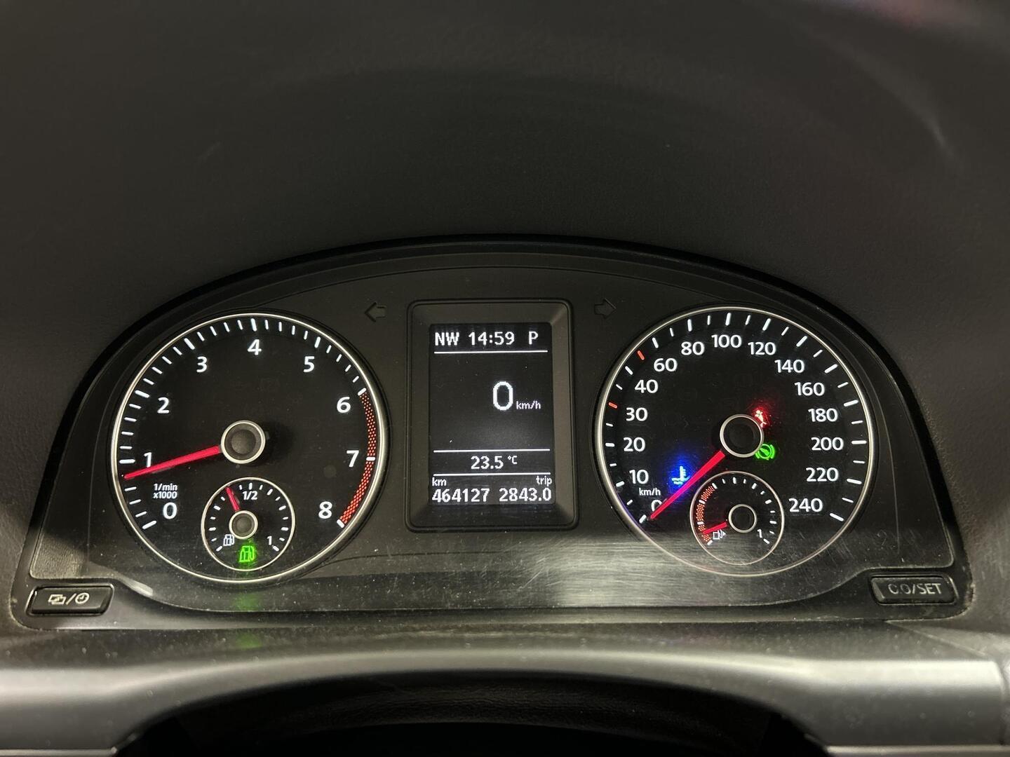 VOLKSWAGEN Touran 2014