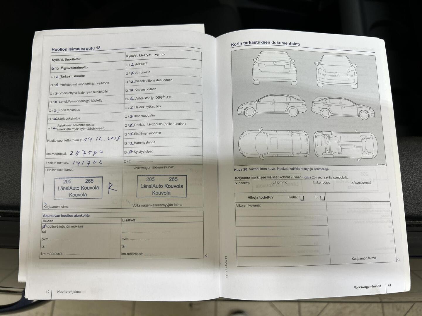 VOLKSWAGEN Touran 2014