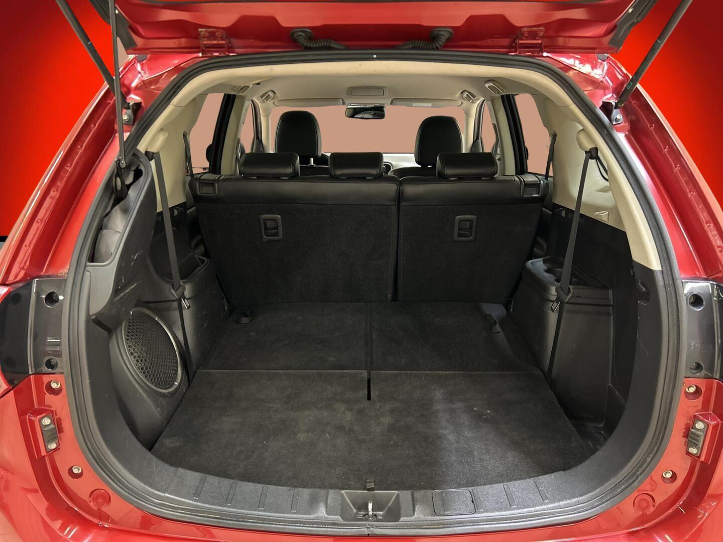 MITSUBISHI Outlander 2016