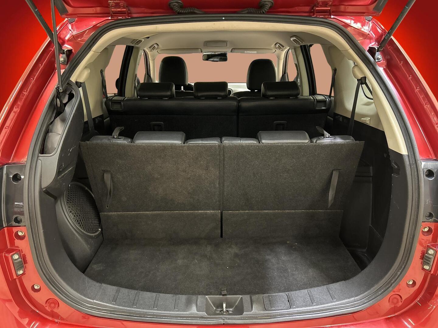 MITSUBISHI Outlander 2016