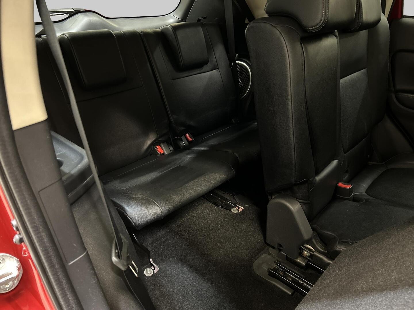 MITSUBISHI Outlander 2016