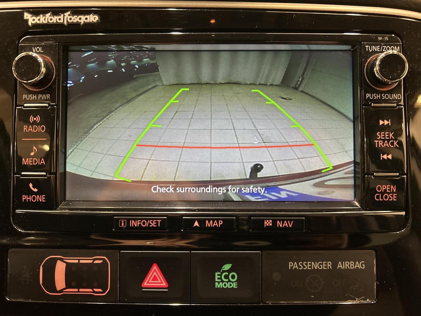 MITSUBISHI Outlander 2016