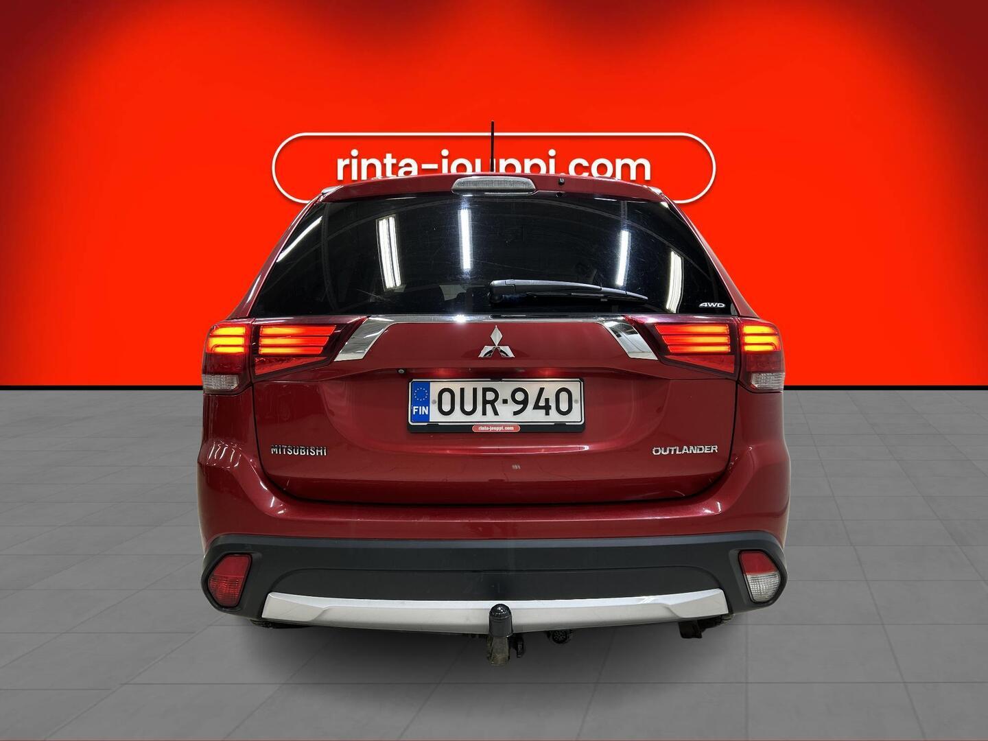 MITSUBISHI Outlander 2016
