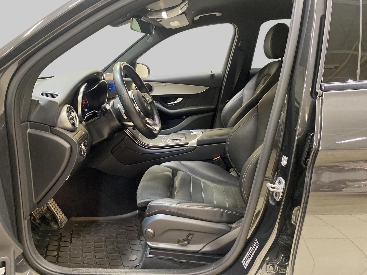 MERCEDES-BENZ GLC 2022