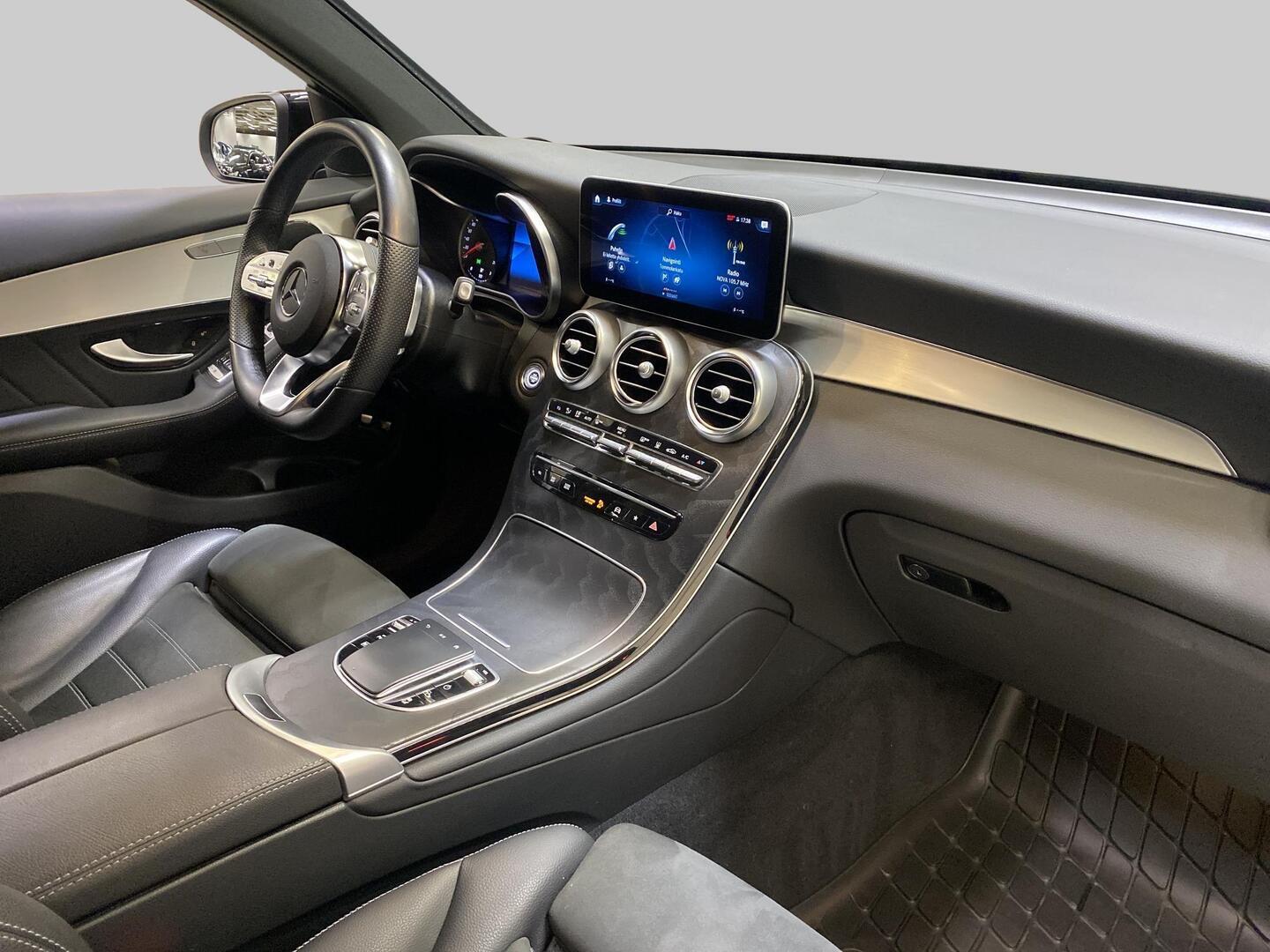 MERCEDES-BENZ GLC 2022