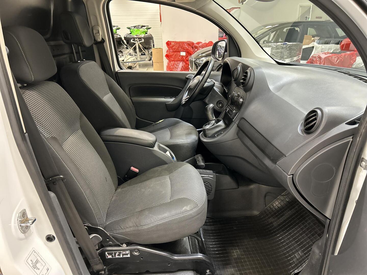 MERCEDES-BENZ Citan 2013
