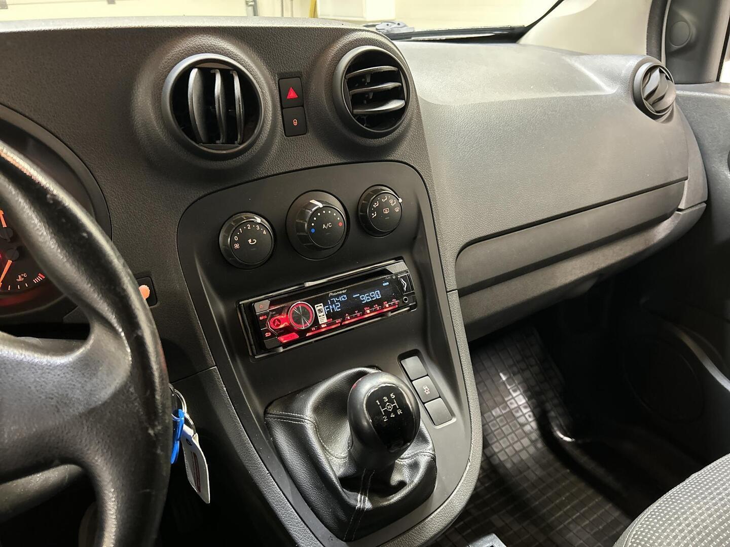 MERCEDES-BENZ Citan 2013