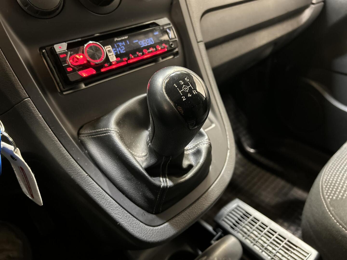 MERCEDES-BENZ Citan 2013