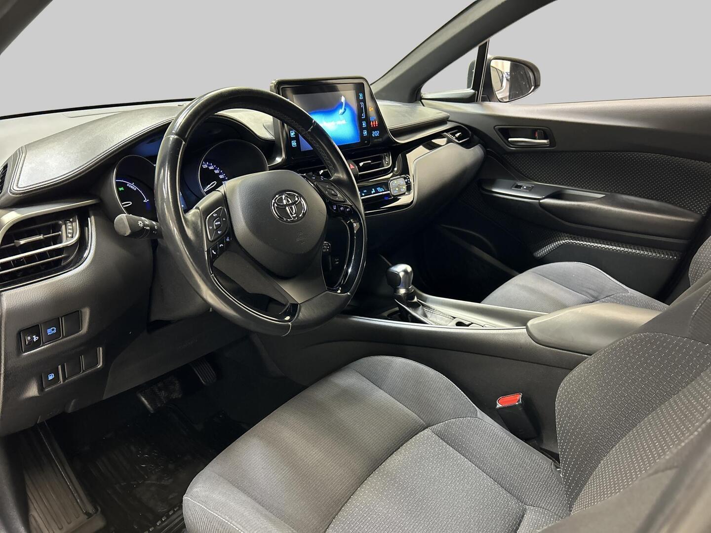 TOYOTA C-HR 2018