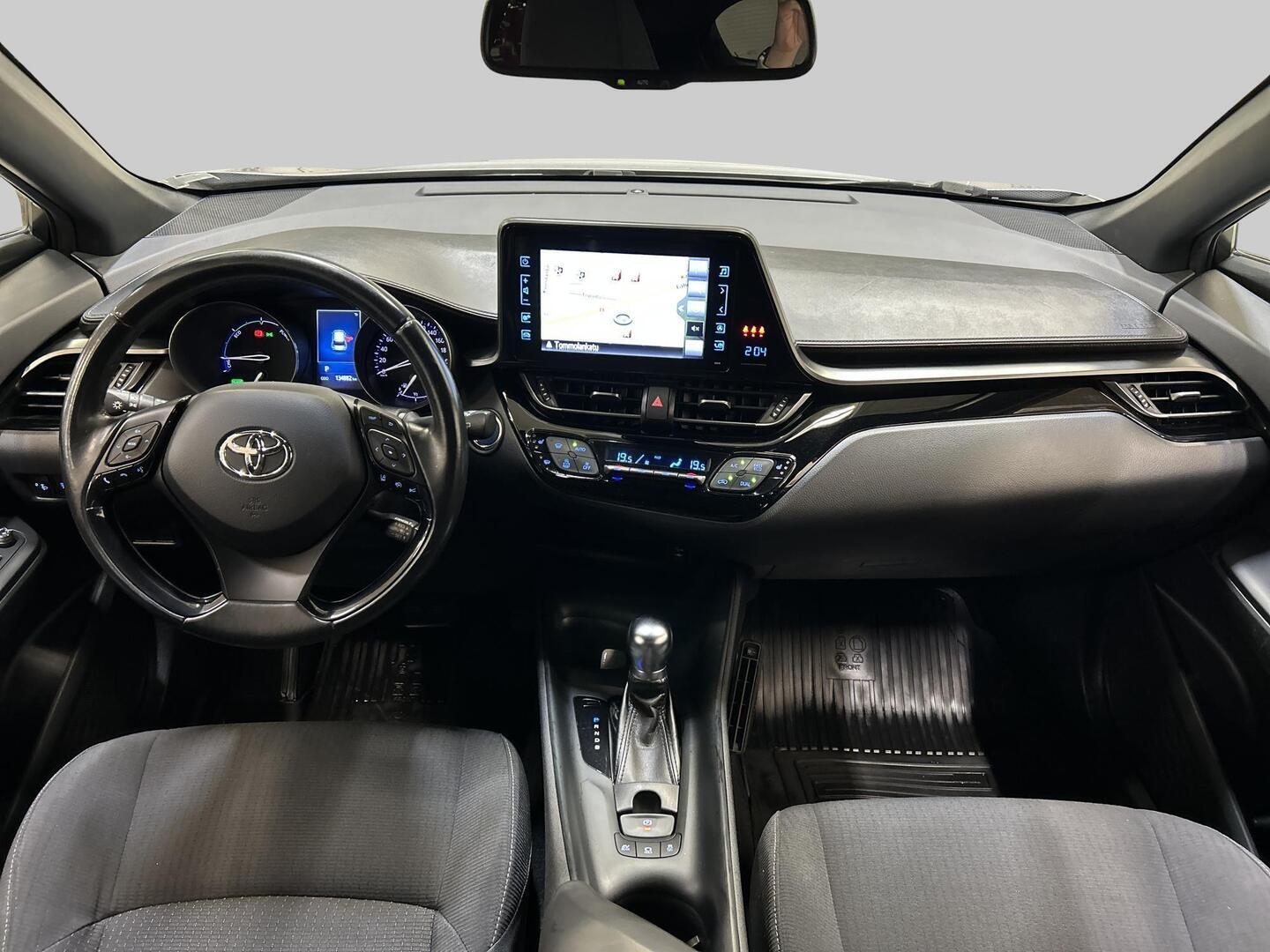 TOYOTA C-HR 2018