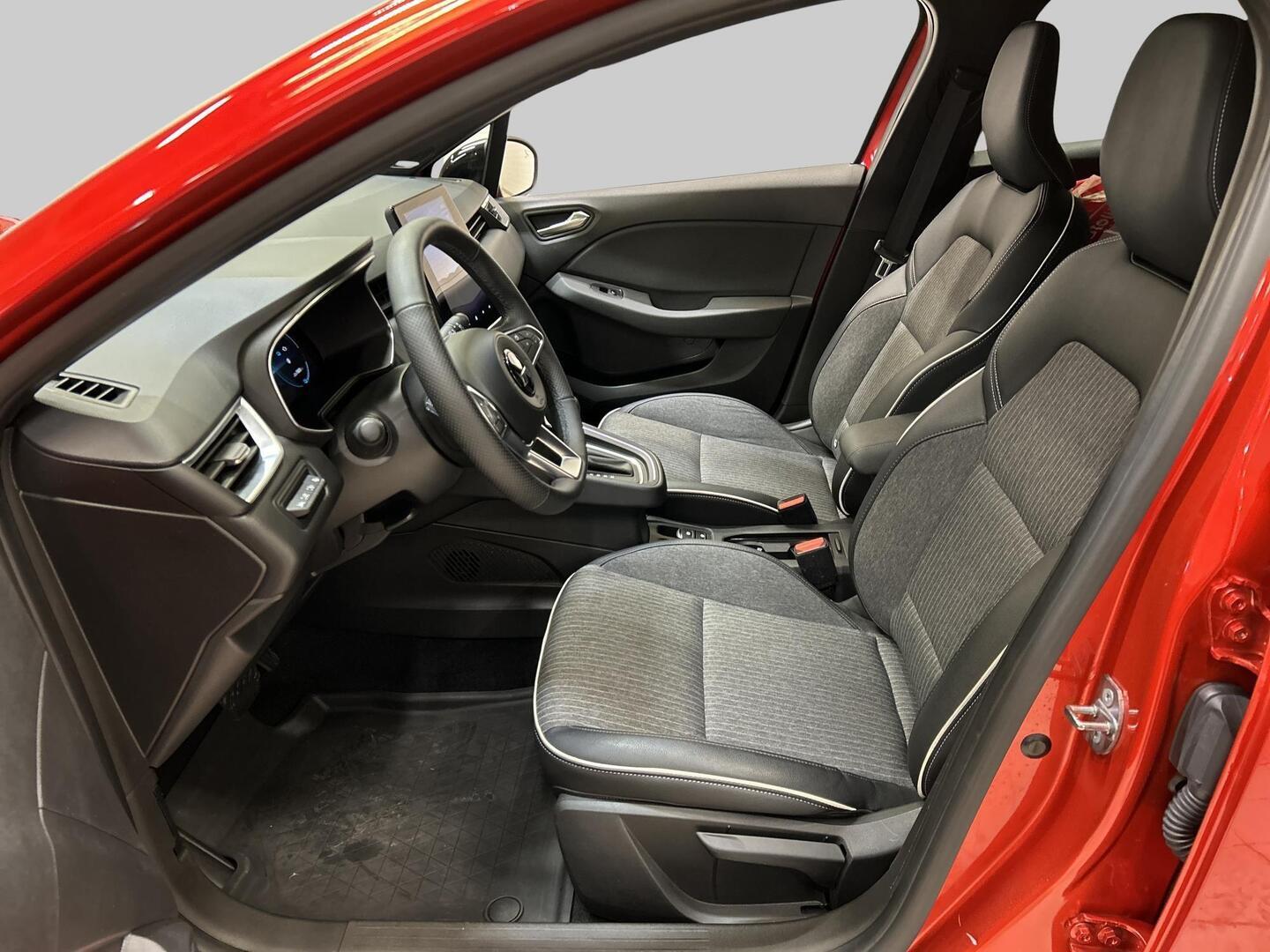 MITSUBISHI Colt 2024