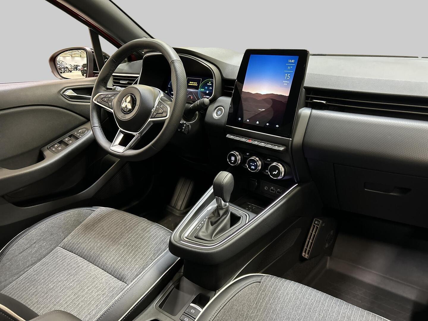 MITSUBISHI Colt 2024