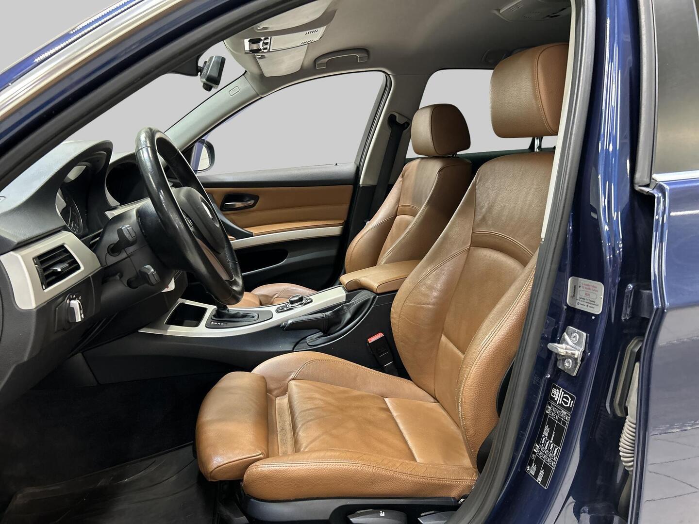 BMW 318 2012
