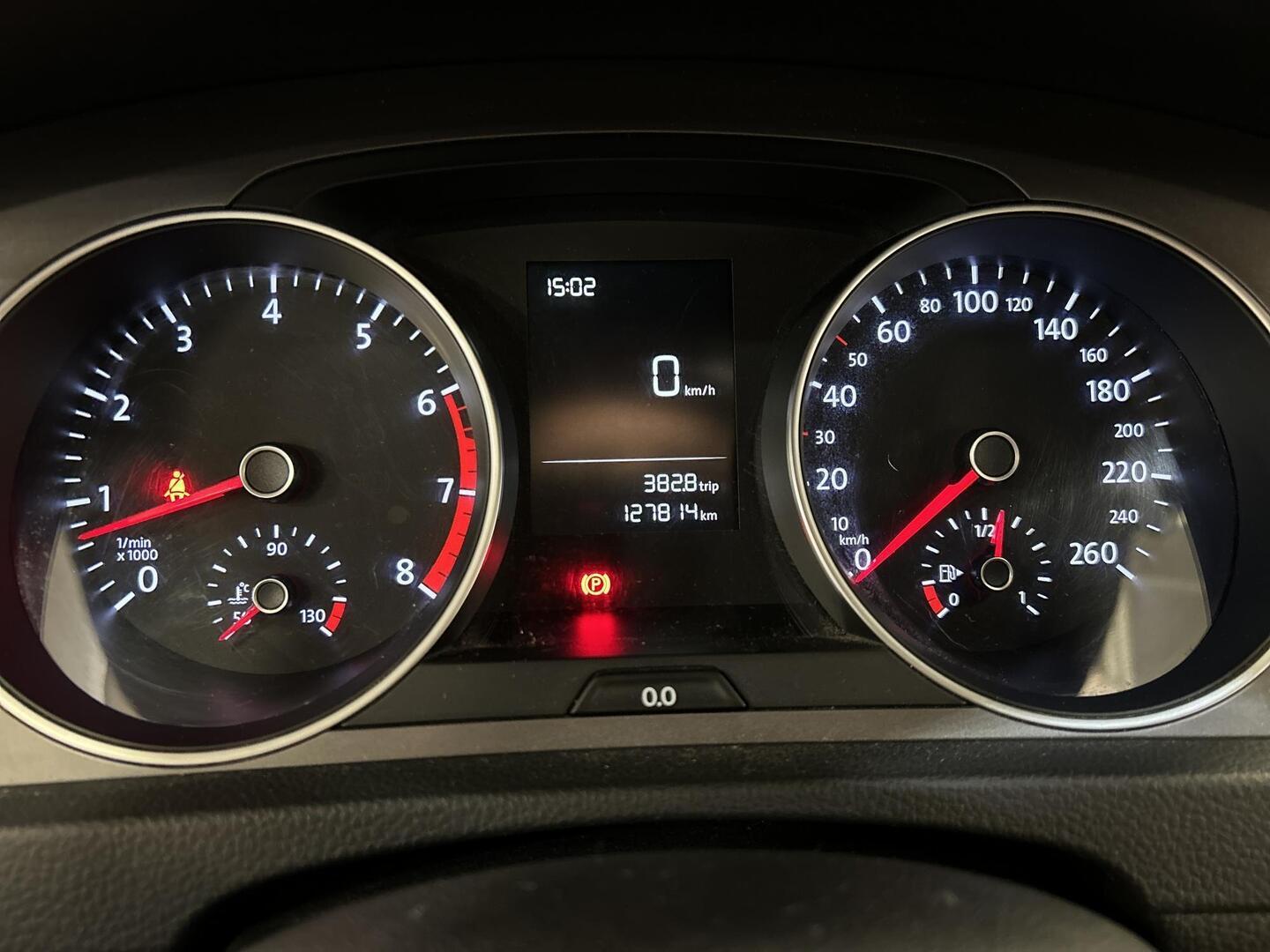 VOLKSWAGEN Golf 2016