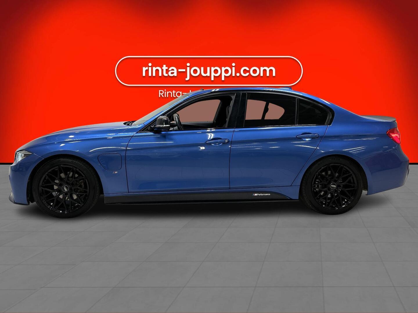 BMW 330 2017