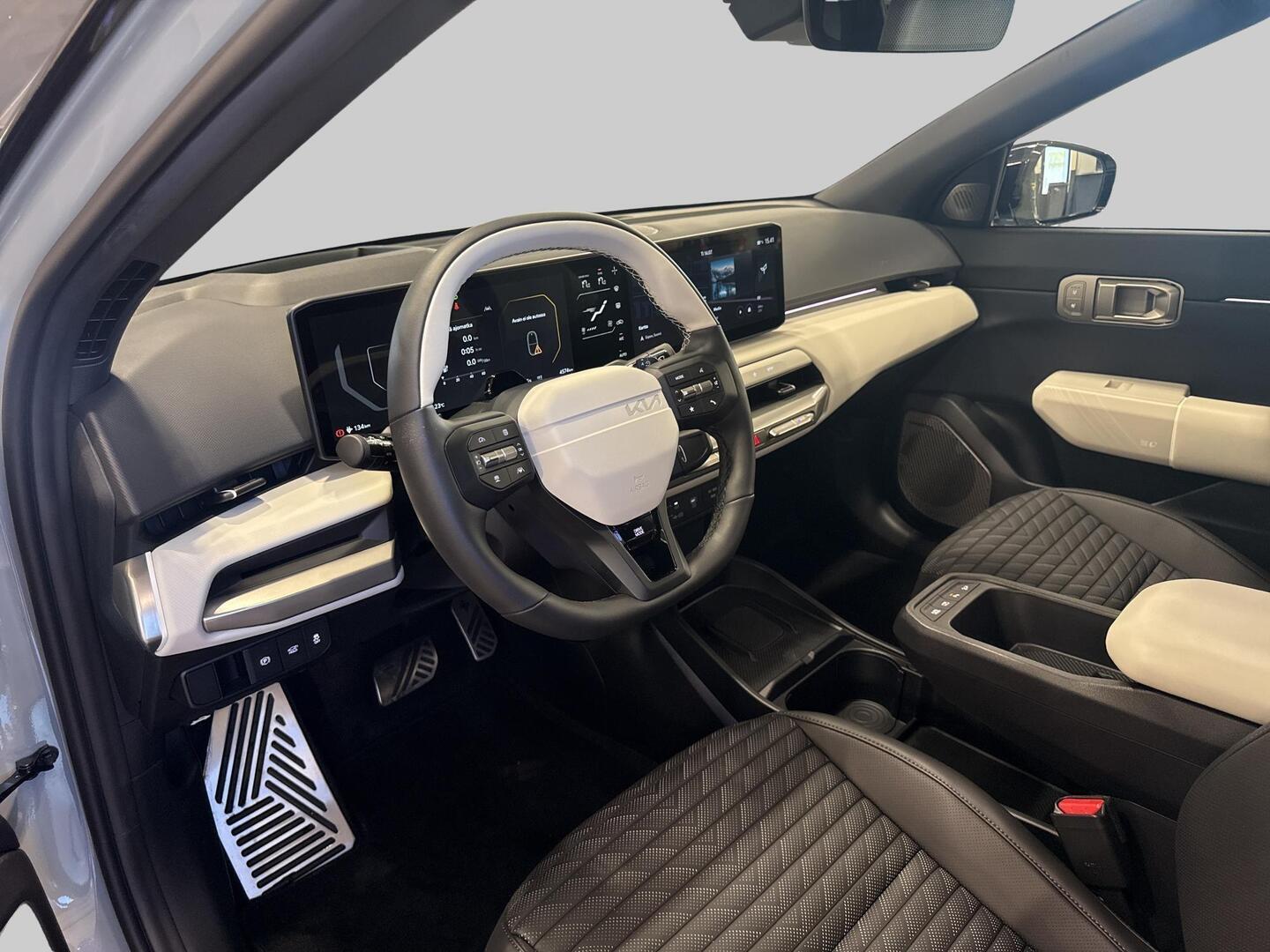 KIA EV4 2026