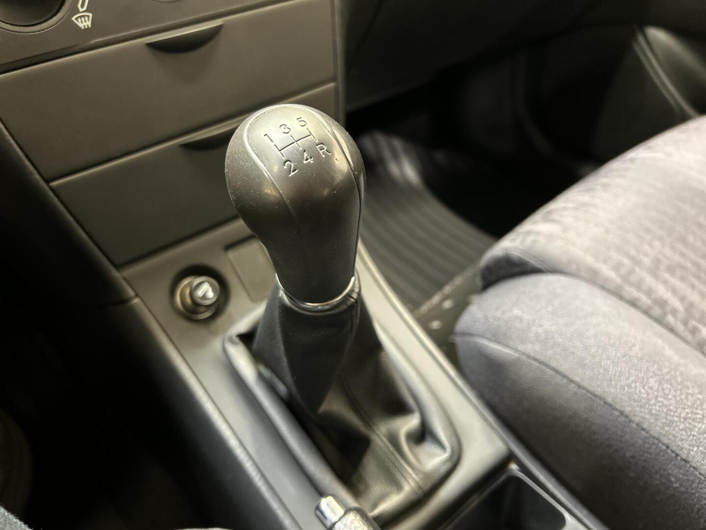 TOYOTA Corolla 2003
