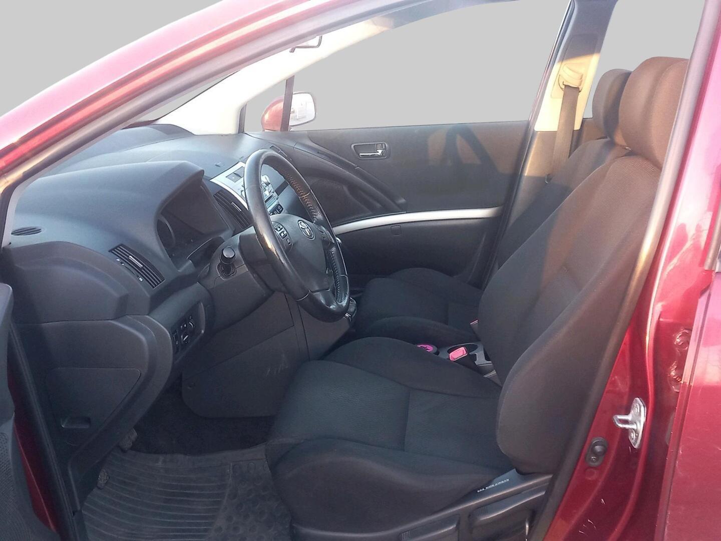 TOYOTA Corolla Verso 2006