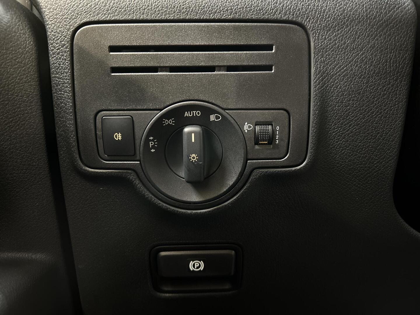 MERCEDES-BENZ Vito 2015