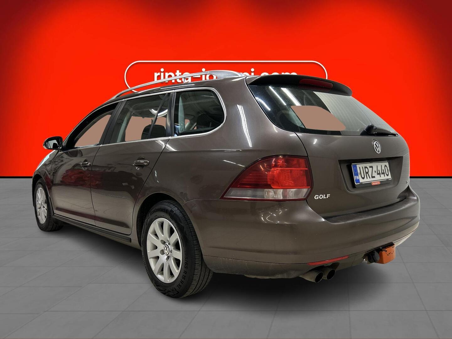 VOLKSWAGEN Golf 2012