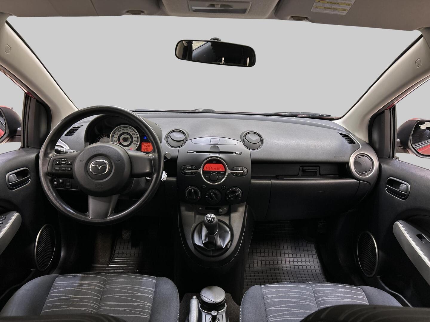 MAZDA 2 2008