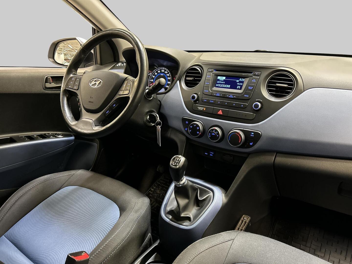 HYUNDAI i10 2015