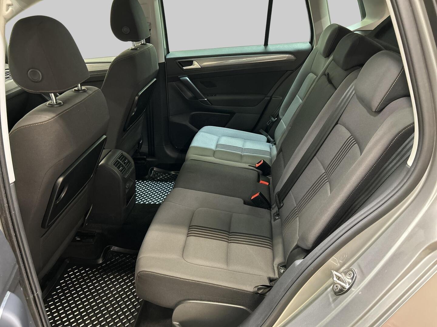 VOLKSWAGEN Golf Sportsvan 2016