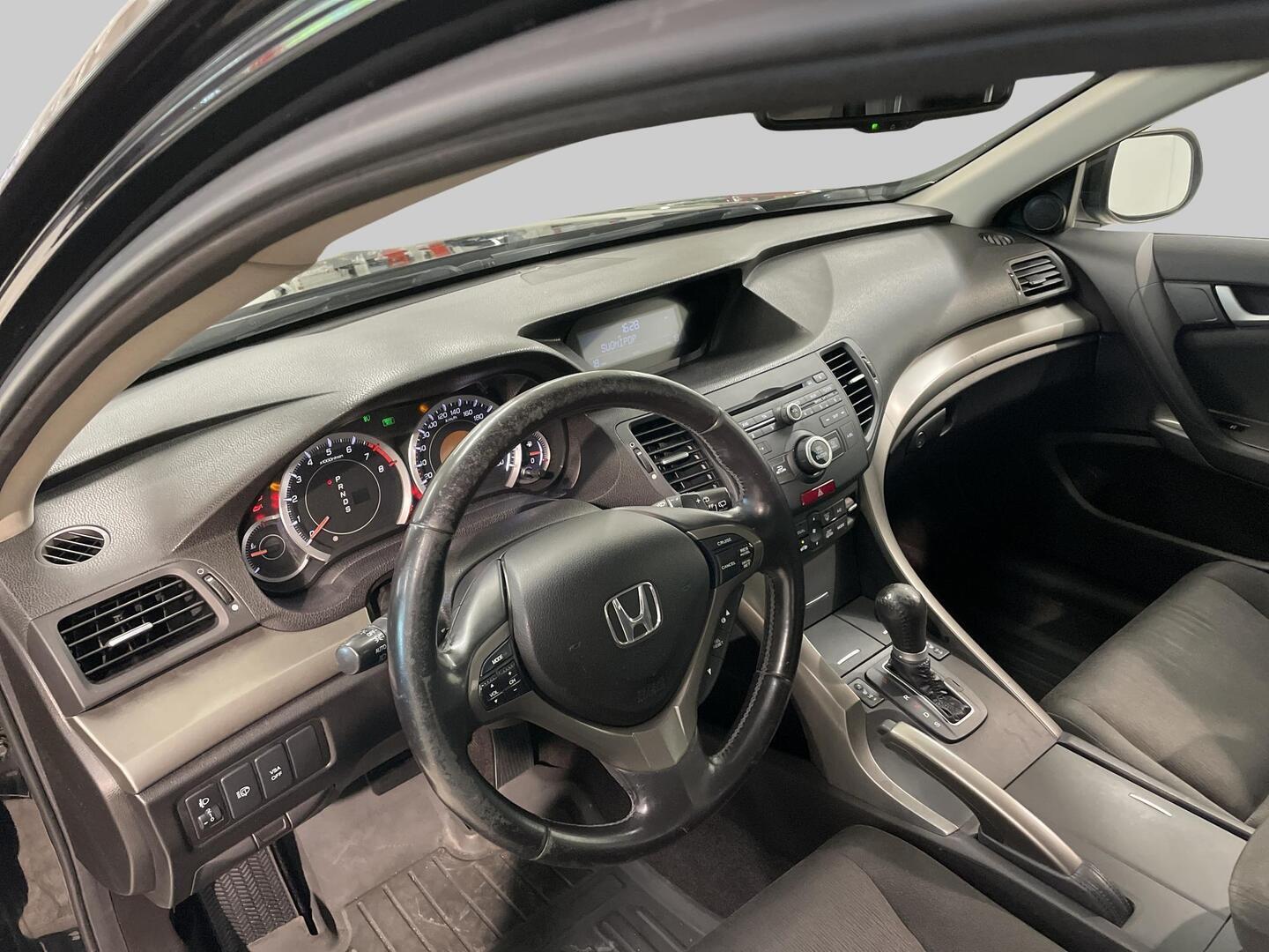 HONDA Accord 2011