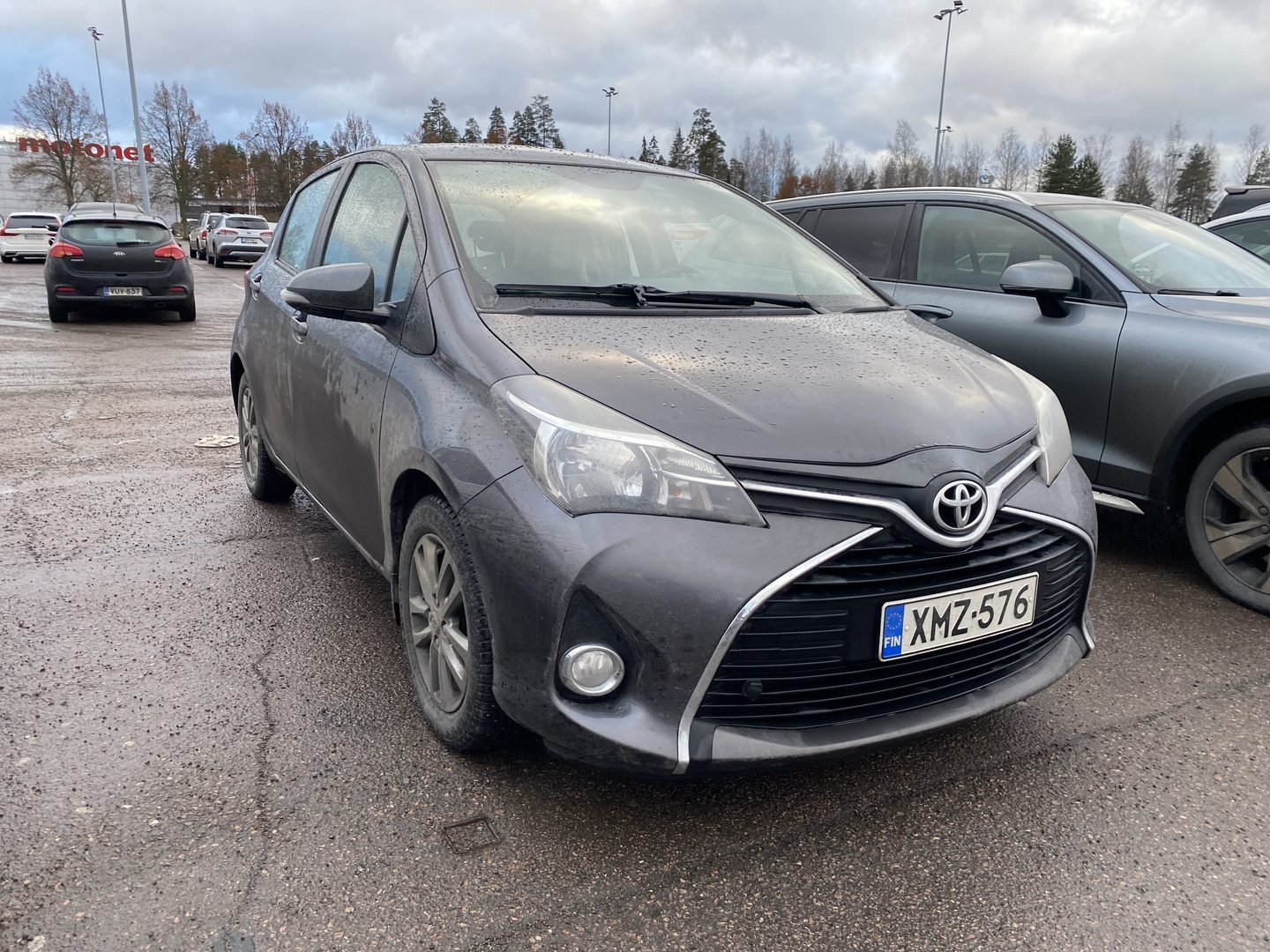 TOYOTA Yaris 2016