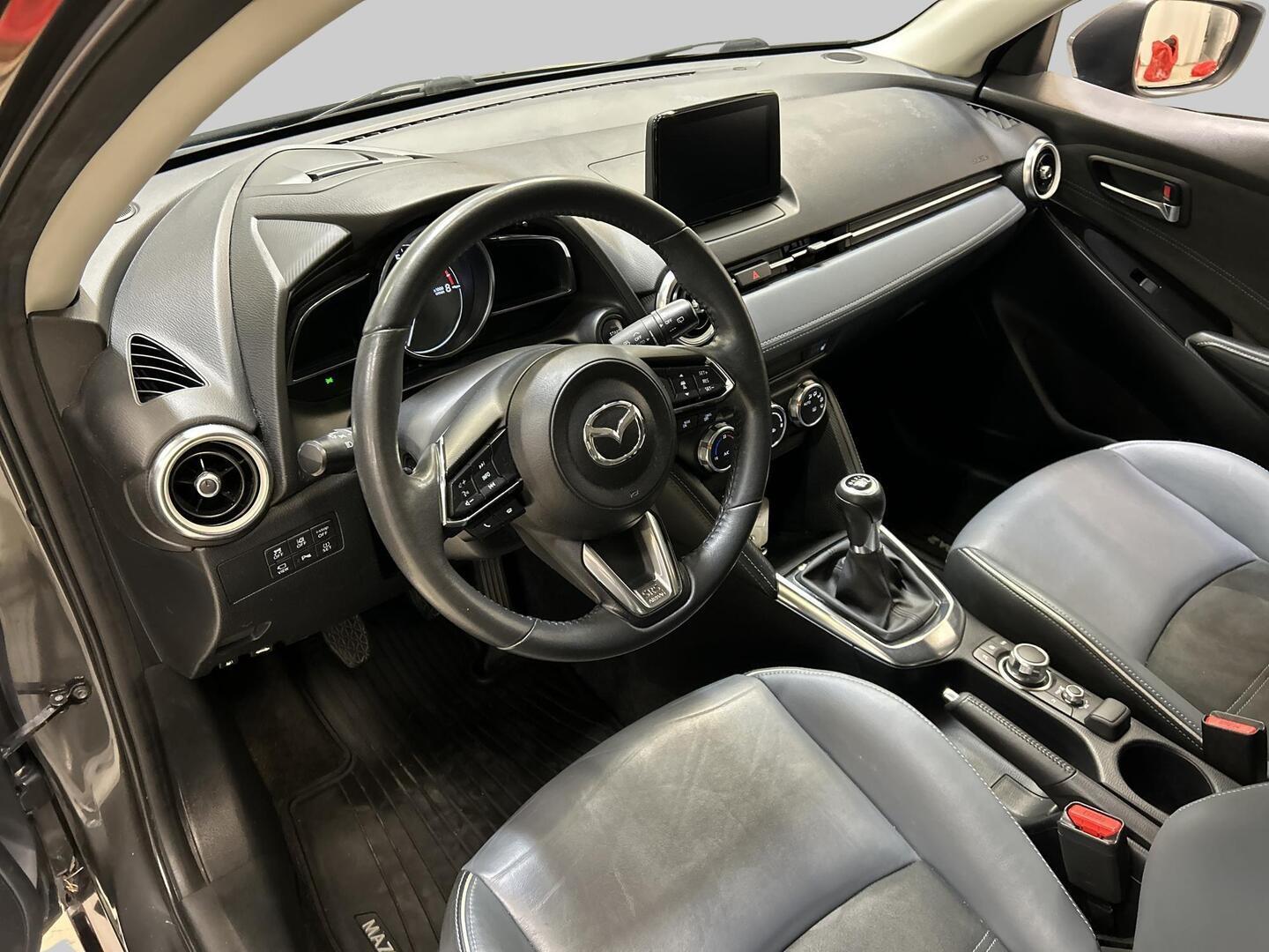 MAZDA 2 2020