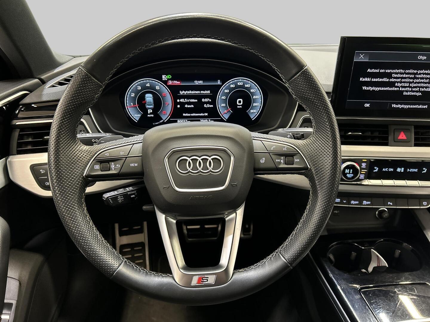 AUDI A4 2023