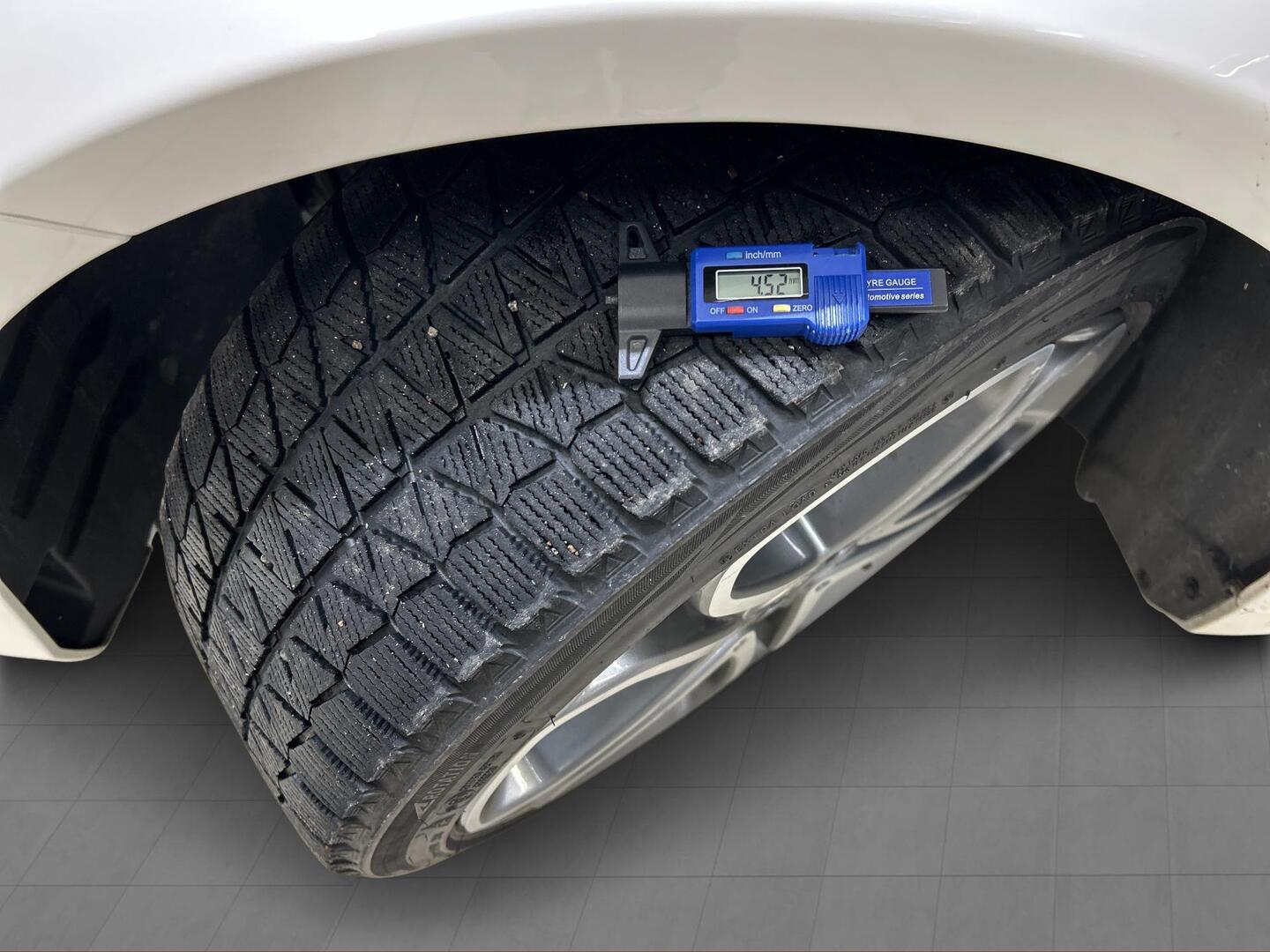 MERCEDES-BENZ E 2014