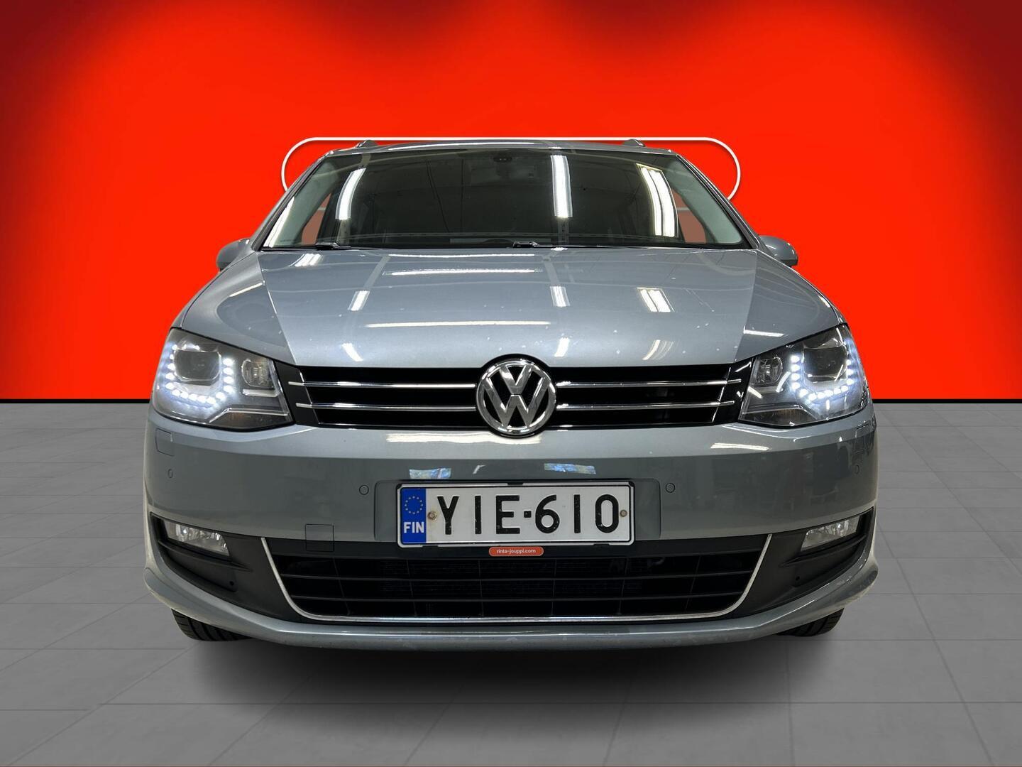 VOLKSWAGEN Sharan 2012