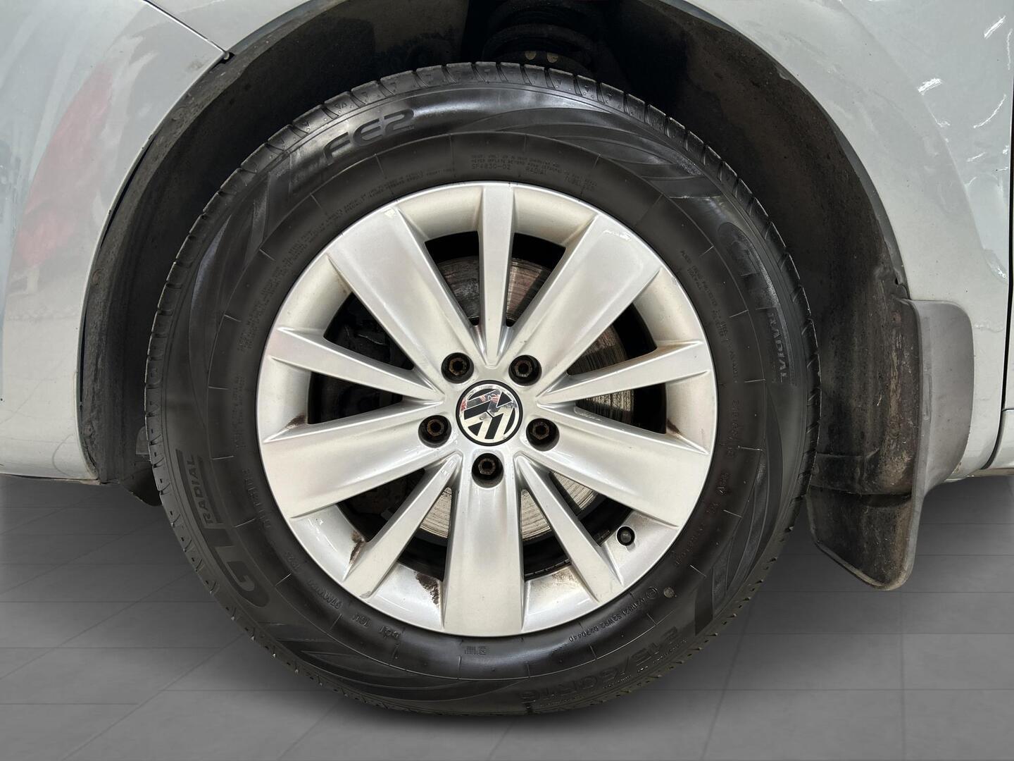 VOLKSWAGEN Sharan 2012