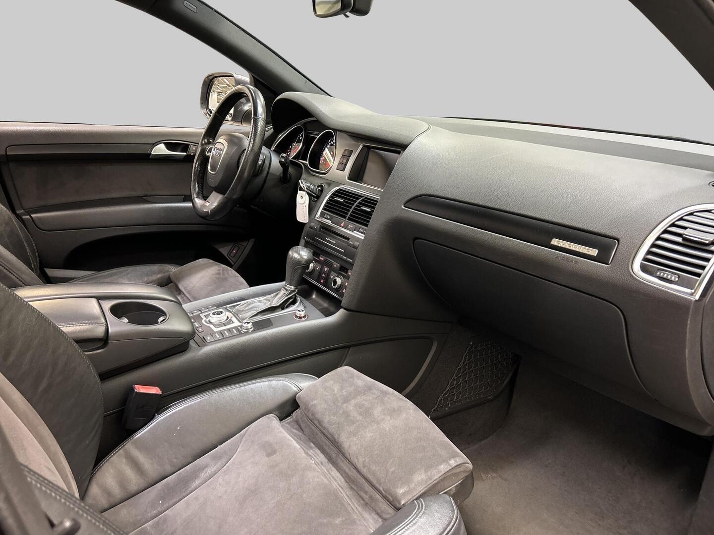 AUDI Q7 2011